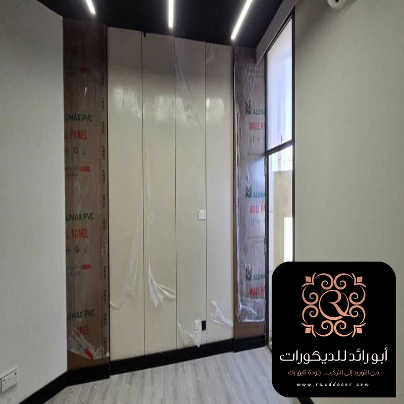 فني تركيب شيبورد حي النخيل في الرياض